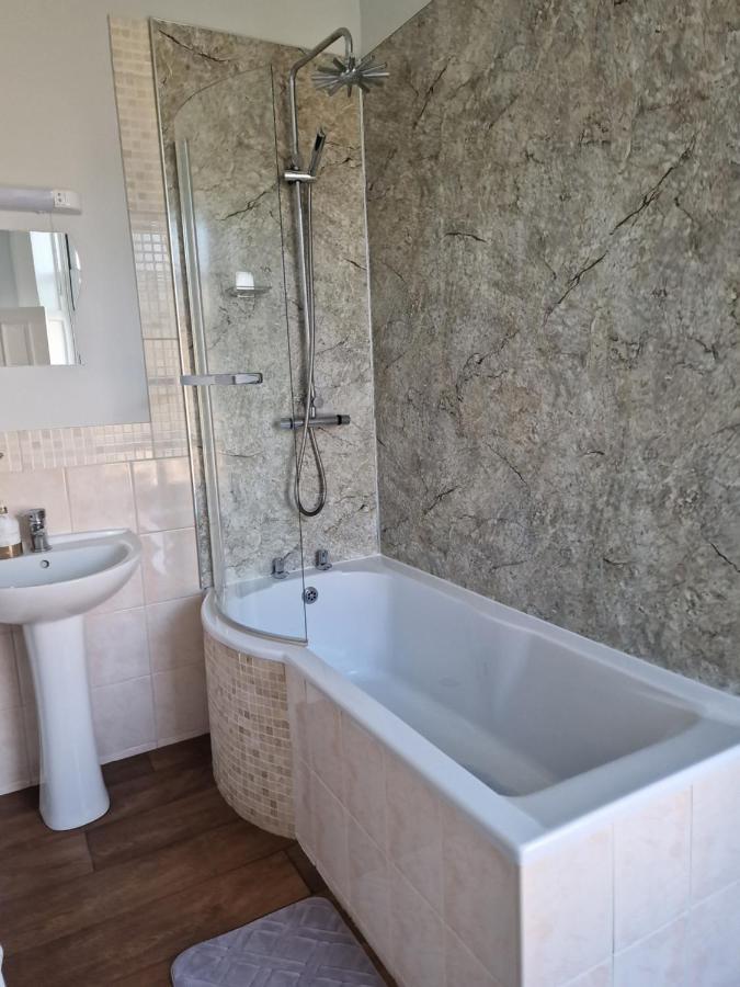 Teviotside Travel Inn Ltd Hawick Eksteriør billede